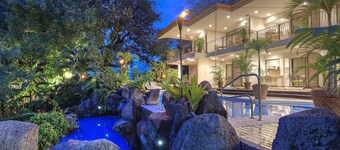 Pumilio Mountain & Ocean Hotel