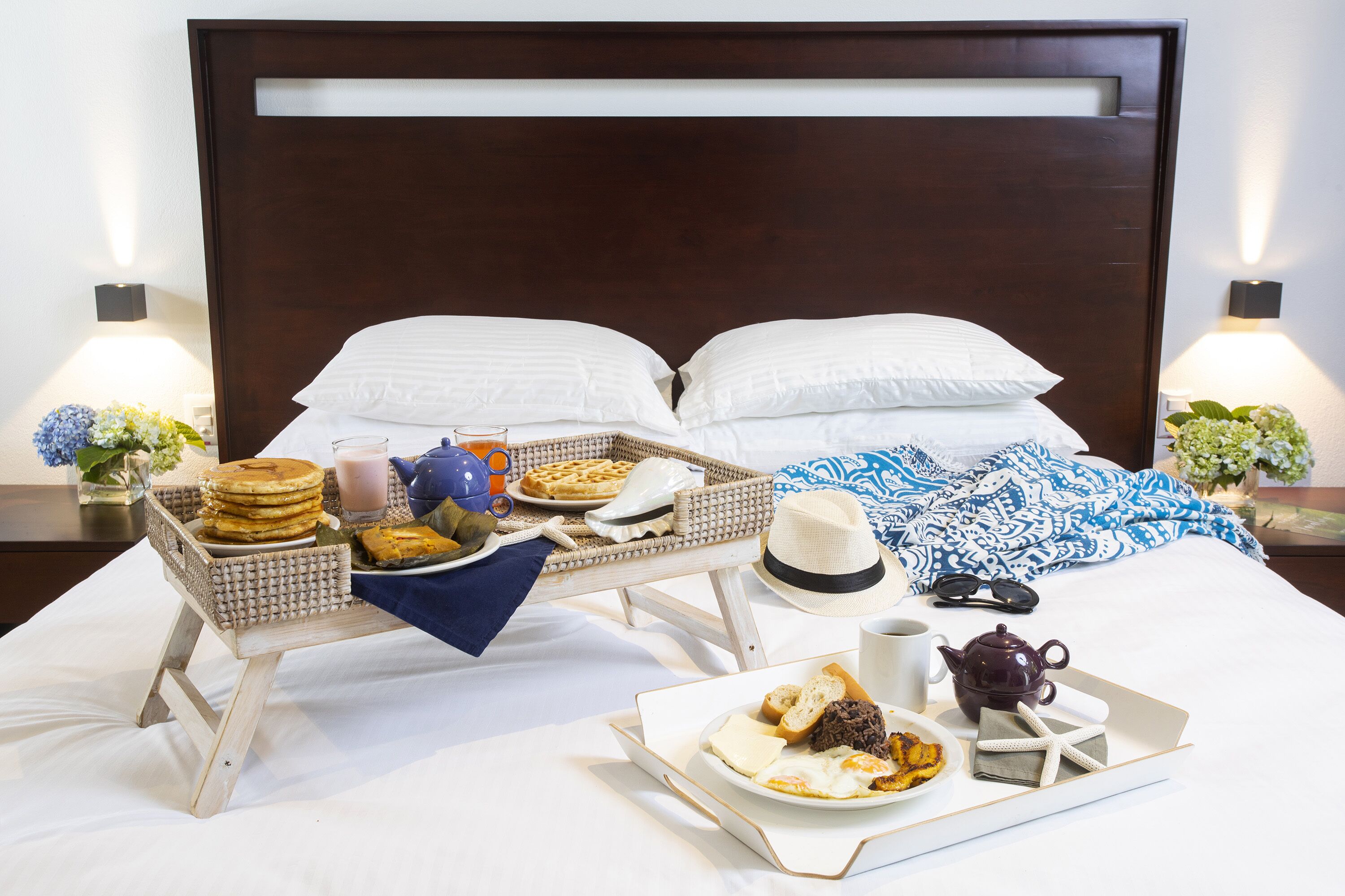 kal suite - private jacuzzi & 1 king bed | in-room dining