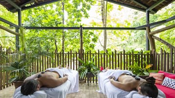 Couples treatment rooms, body treatments, hydrotherapy, aromatherapy