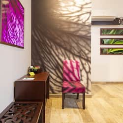 KAL SUITE - Private Jacuzzi & 1 King Bed | 1 多间卧室、高档床上用品、记忆海绵床垫、免费迷你吧物品