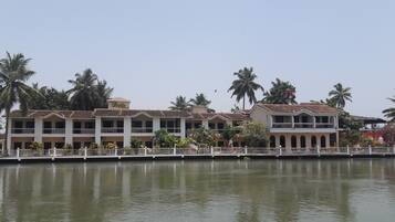 Lago