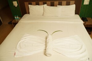 Minibar, free WiFi - Ala Goa Resort (Betalbatim)