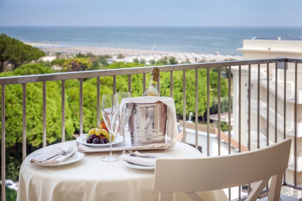 Superior-Doppel- oder -Zweibettzimmer | Balkon