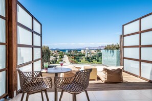 Double Sea view with outdoor Jacuzzi 18+ | Terrace/patio - Astir Odysseus Kos Resort & Spa (Kos)