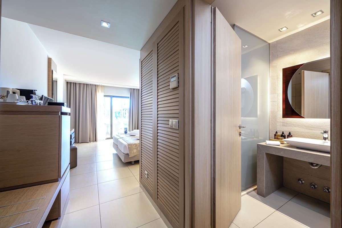 Double Room Garden or Pool view