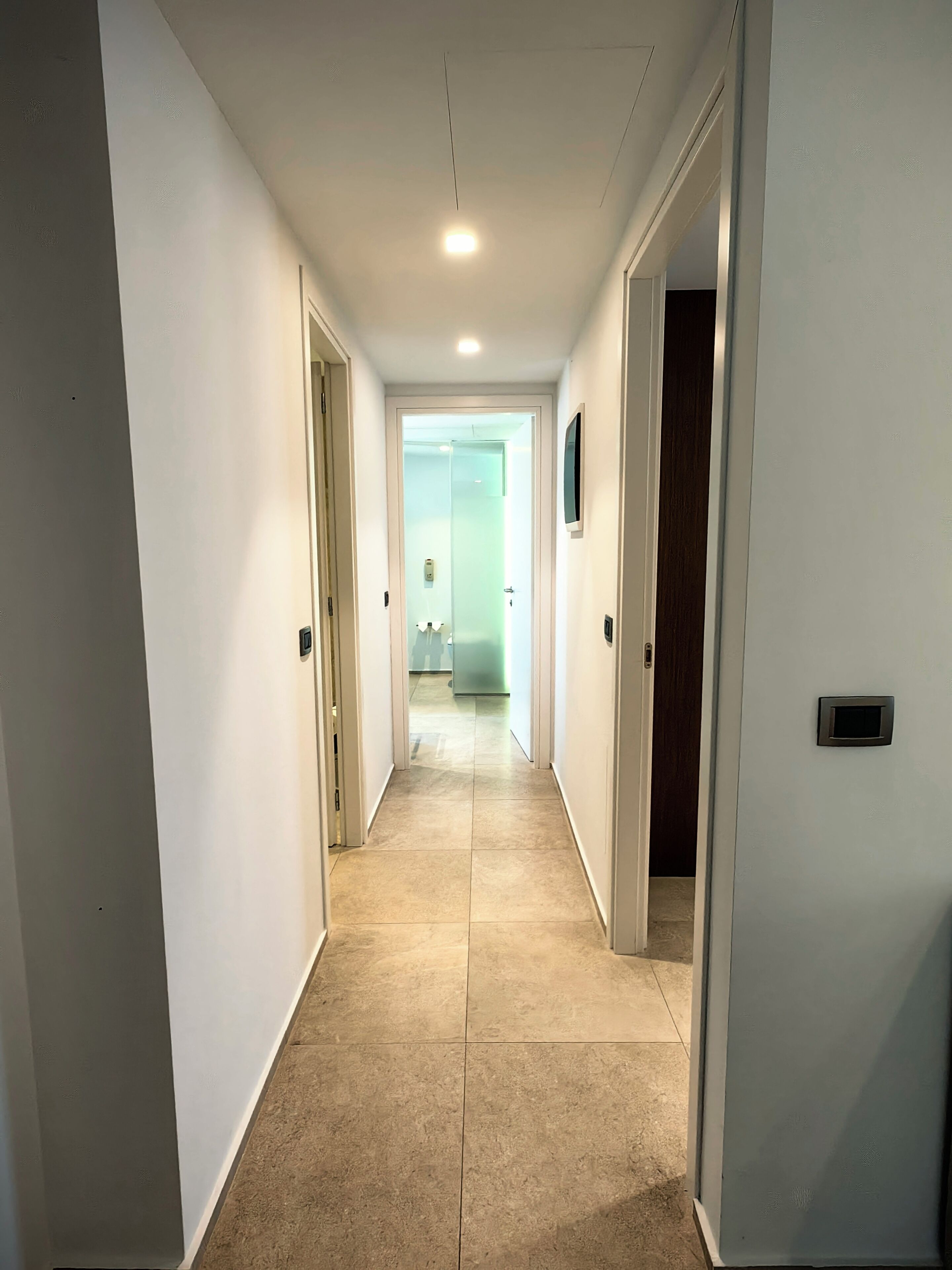 executive suite with two bedrooms and sharing pool | 1 bedroom, minibar, in-room safe, desk