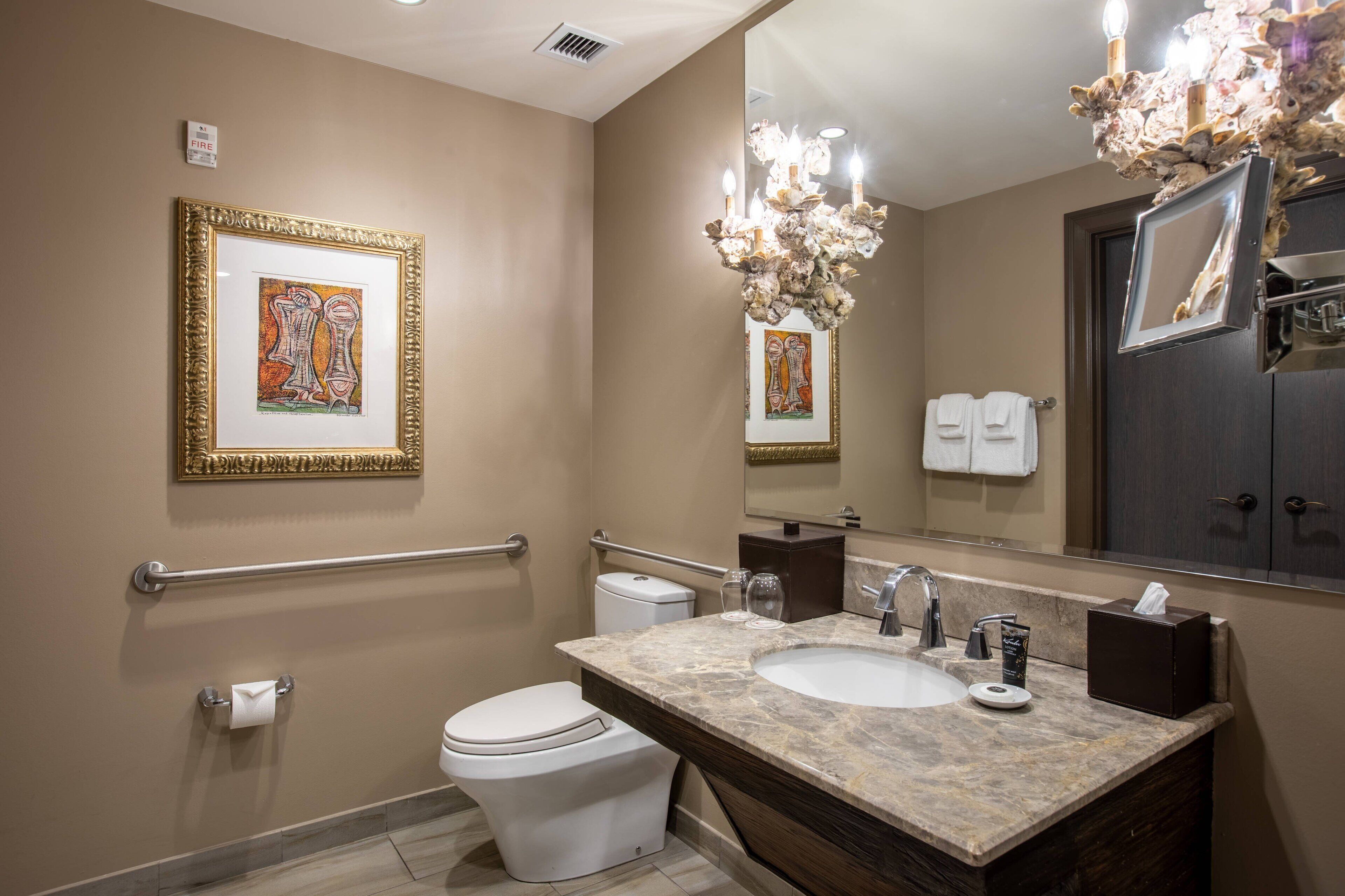 room, 1 king bed, non smoking (historic view) | bathroom | combined shower/bathtub, rainfall showerhead, free toiletries