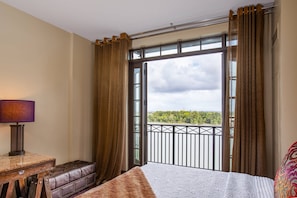 Premium bedding, in-room safe, desk, blackout drapes