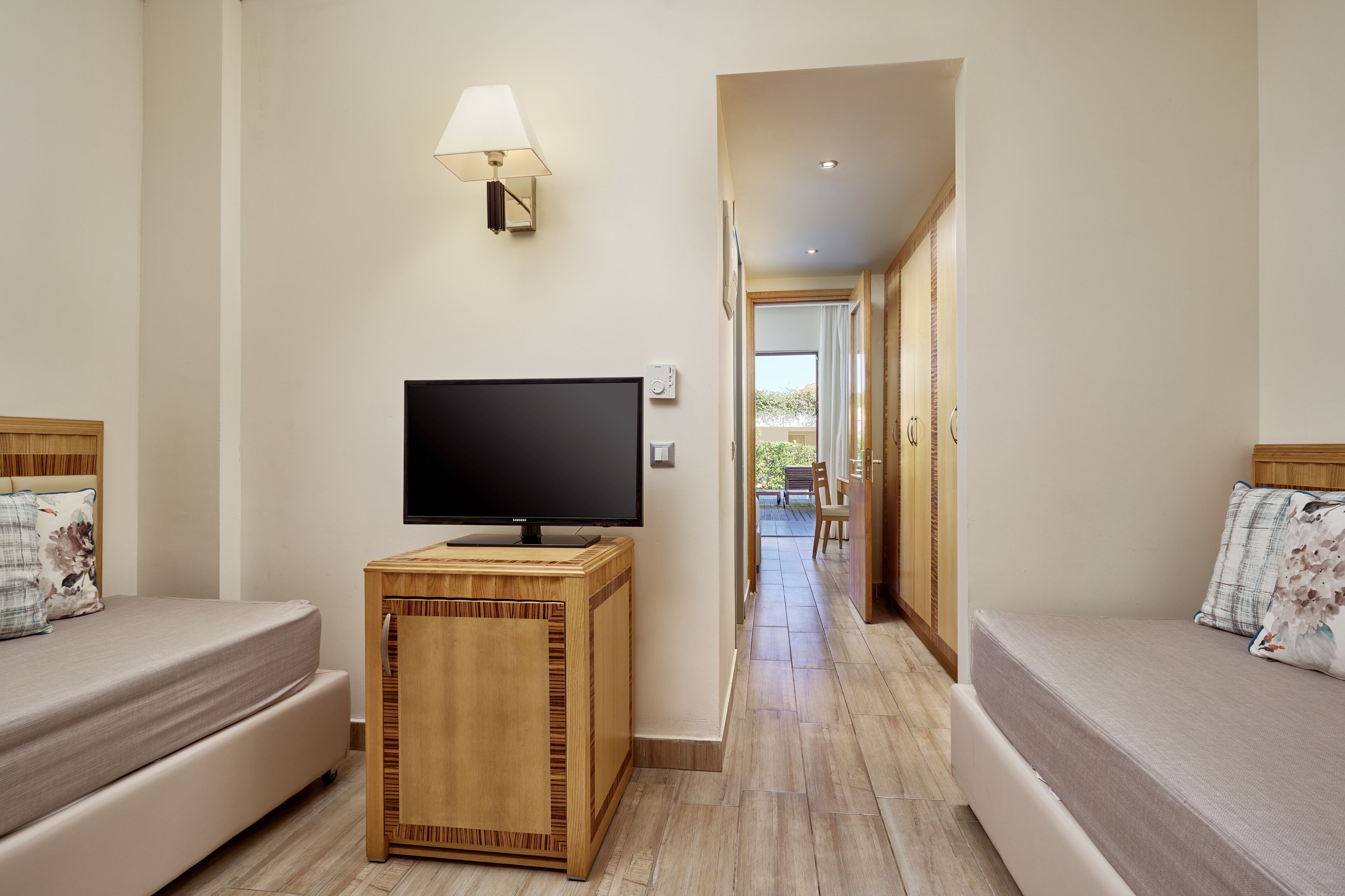 family suite, private pool, garden view | minibar, in-room safe, individually decorated, individually furnished