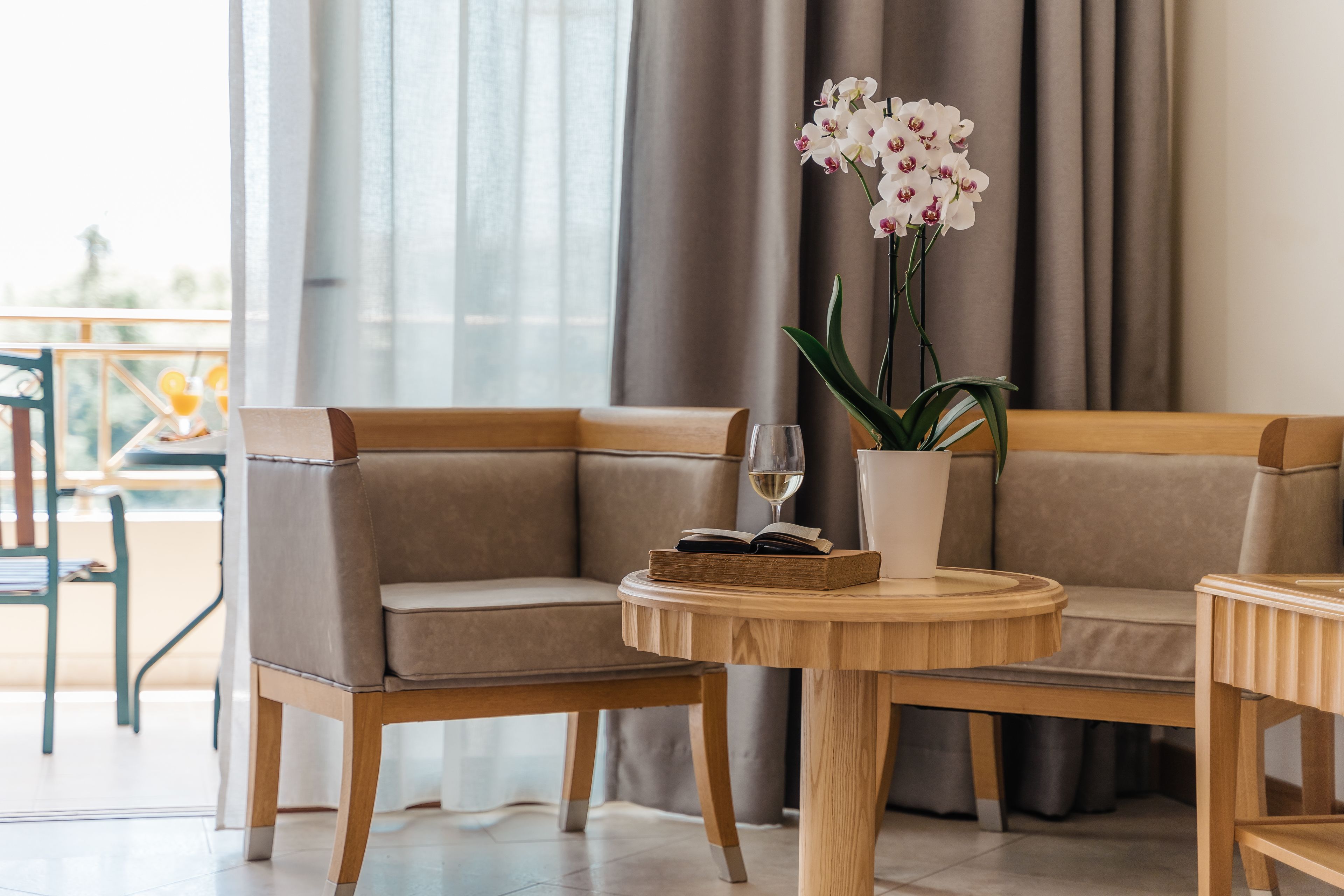 minibar, in-room safe, individually decorated, individually furnished