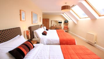 Soundproofing, free WiFi, bed sheets