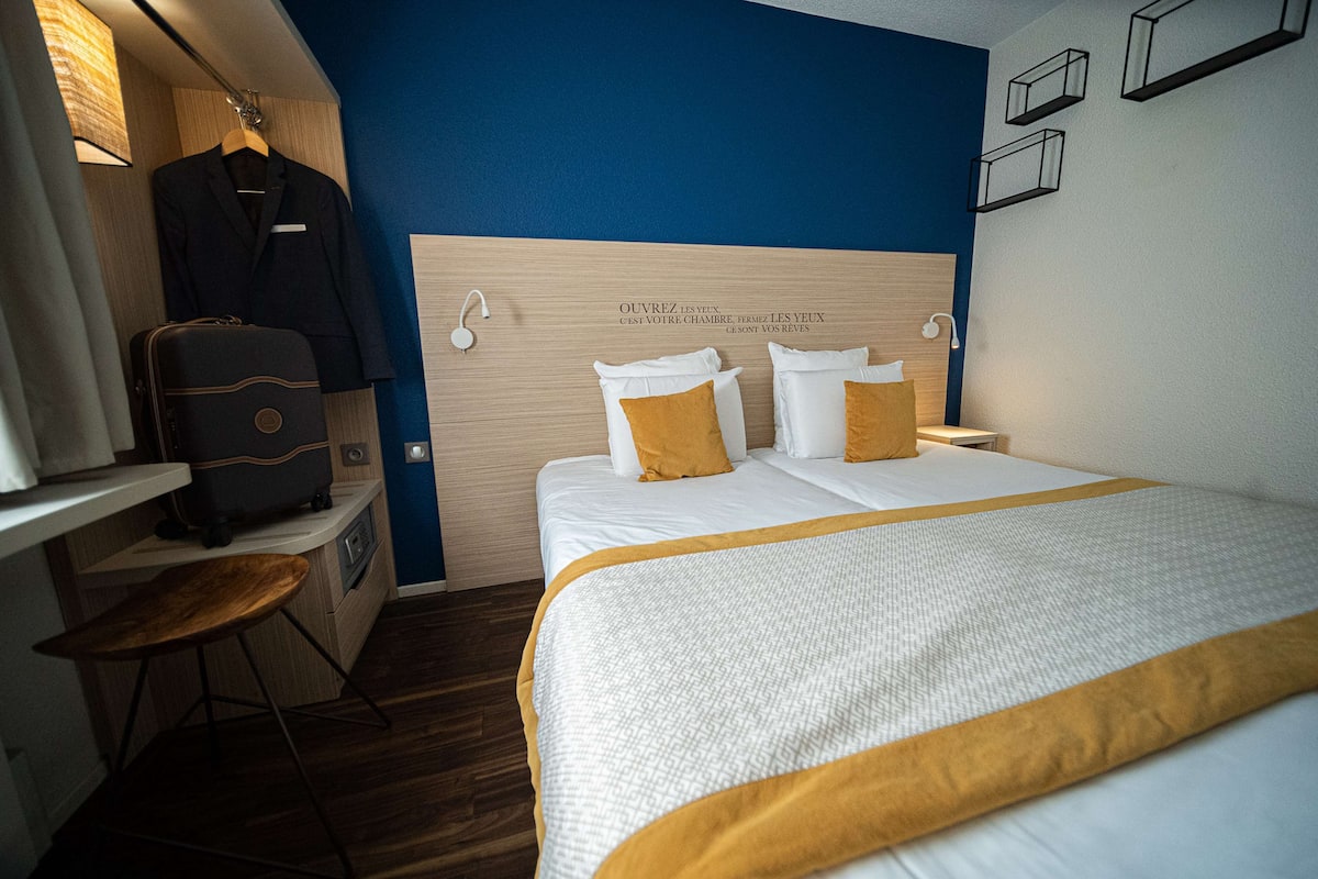 standard room, 2 single beds | premium bedding, individually decorated, individually furnished, desk