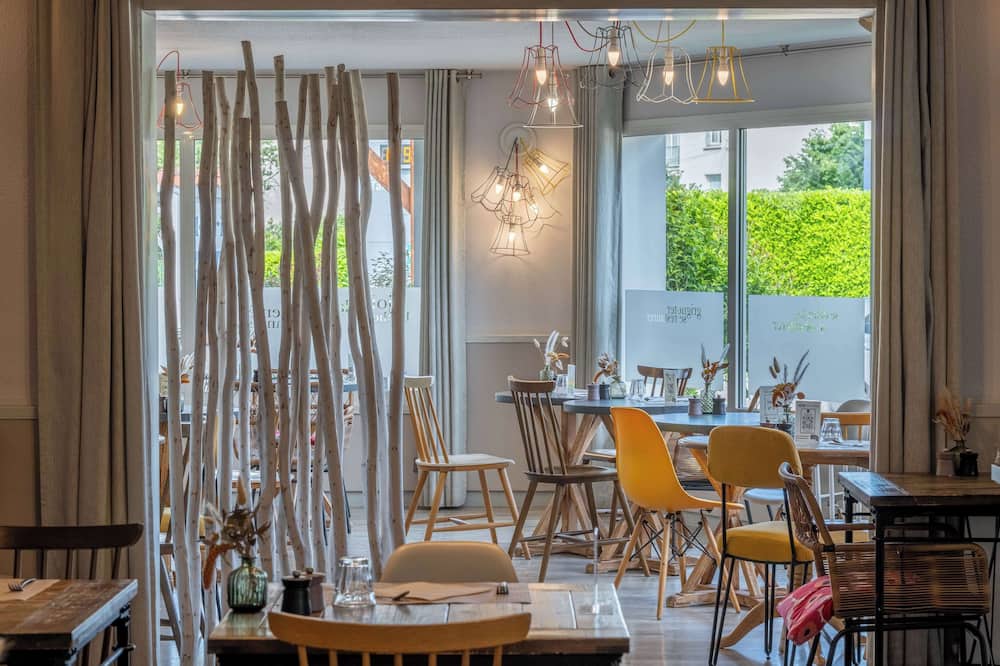 Hotel Kyriad Lyon Est - Bron Eurexpo Le Cottage