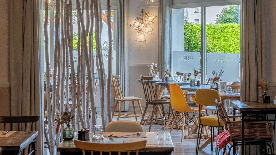 Hotel Kyriad Lyon Est - Bron Eurexpo Le Cottage