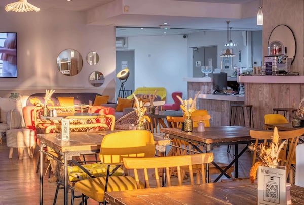Hotel Kyriad Lyon Est - Bron Eurexpo Le Cottage - Bron