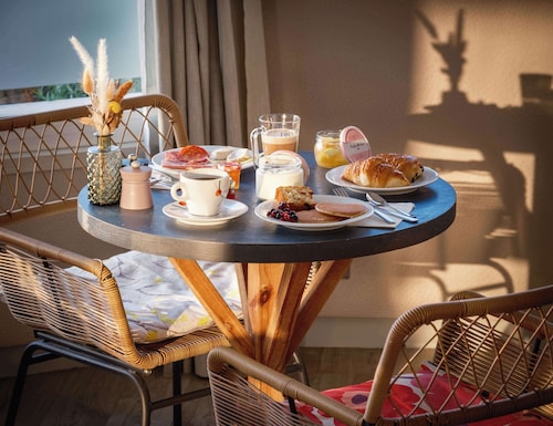 Hotel Kyriad Lyon Est - Bron Eurexpo Le Cottage