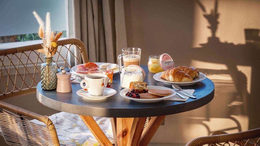Hotel Kyriad Lyon Est - Bron Eurexpo Le Cottage