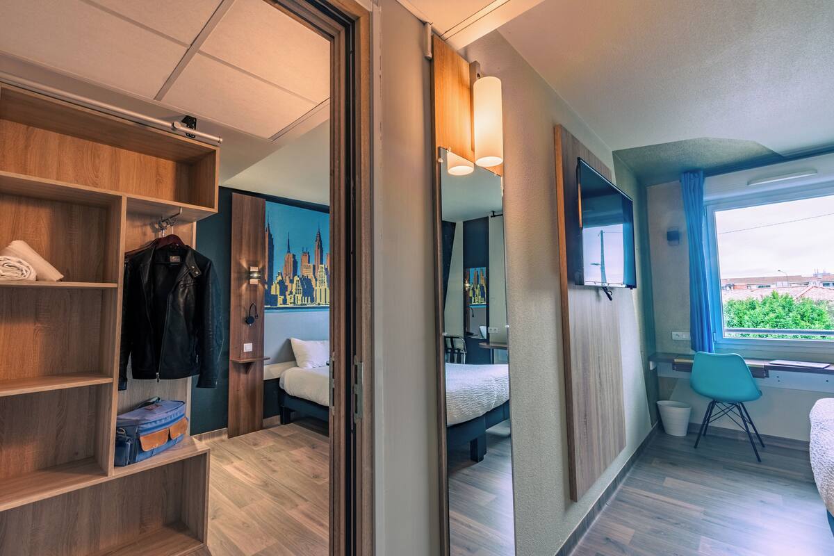 family room, 2 double beds, connecting rooms | premium bedding, pillow-top beds, individually furnished, desk