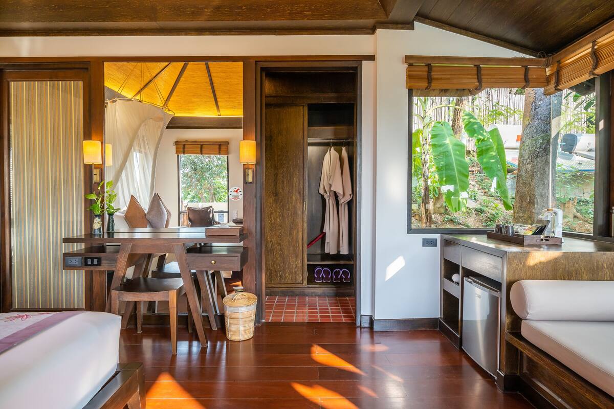 deluxe cottage hillside | 1 bedroom, minibar, in-room safe, desk