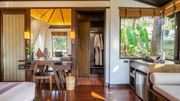 Deluxe Cottage Hillside | Minibar, in-room safe, desk, free WiFi