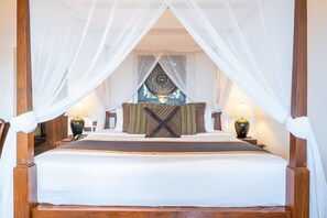 Premier Ocean Hillside | Minibar, in-room safe, desk, free WiFi - Le Vimarn Cottages & Spa (Rayong)