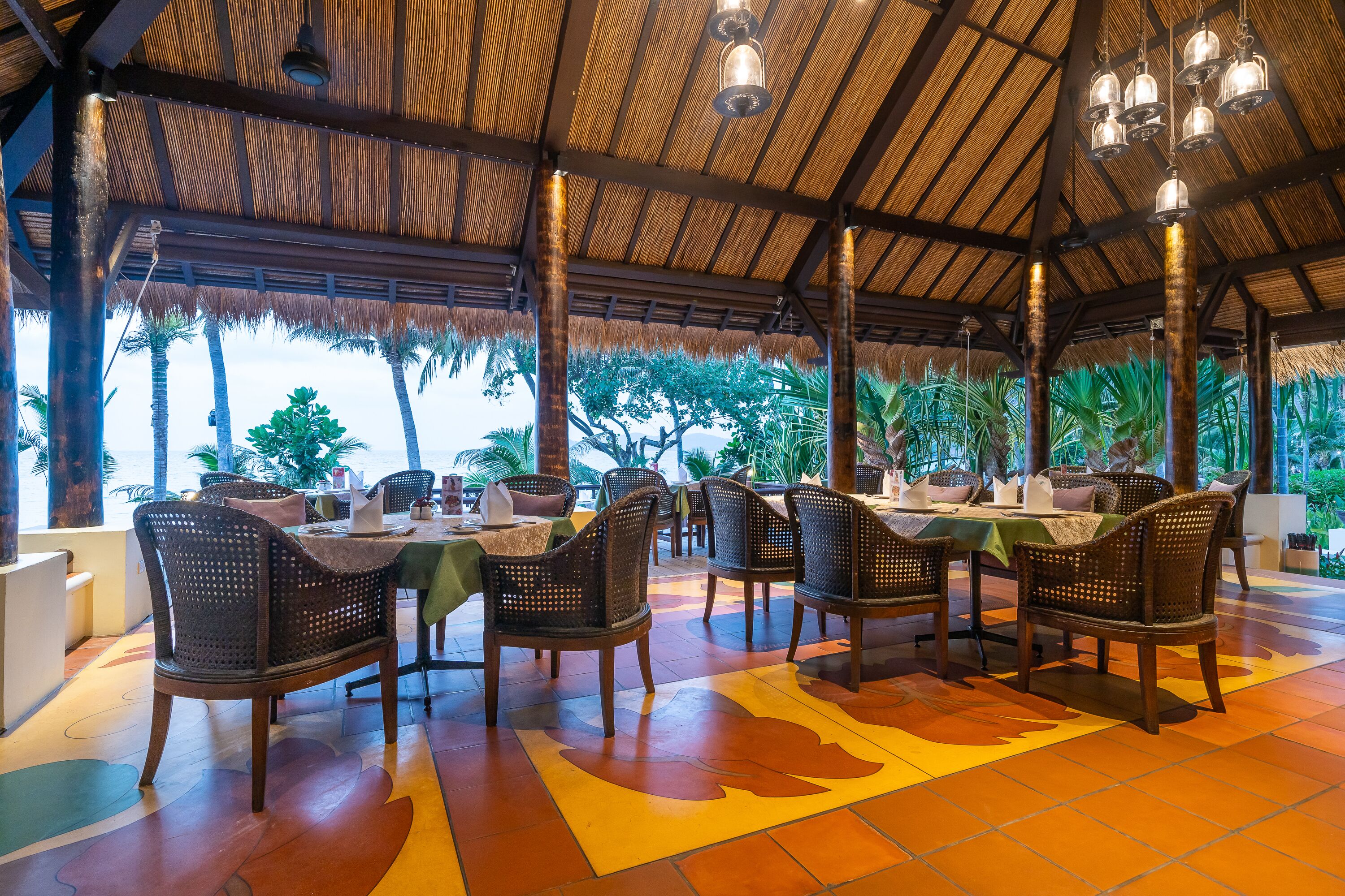 breakfast, lunch, dinner served; italian cuisine, beach views