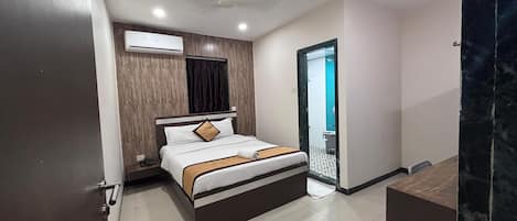 Caja de seguridad en la habitación, escritorio y wifi gratis