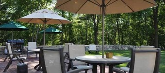 Crescent Suites Hotel