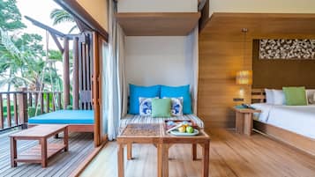 Premier Seaview | Premium bedding, in-room safe, desk, free WiFi