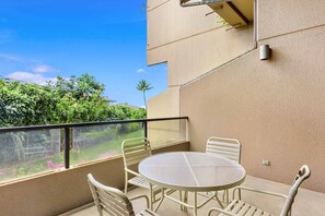 套房, 2 間臥室 (2 story unit) | 客房內保險箱、書桌、免費無線上網、床單