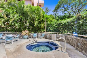 Bañera de hidromasaje exterior