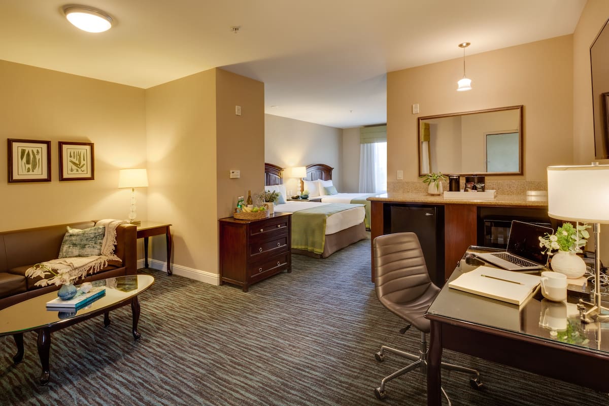 studio suite, multiple beds | premium bedding, down duvets, pillow-top beds, in-room safe