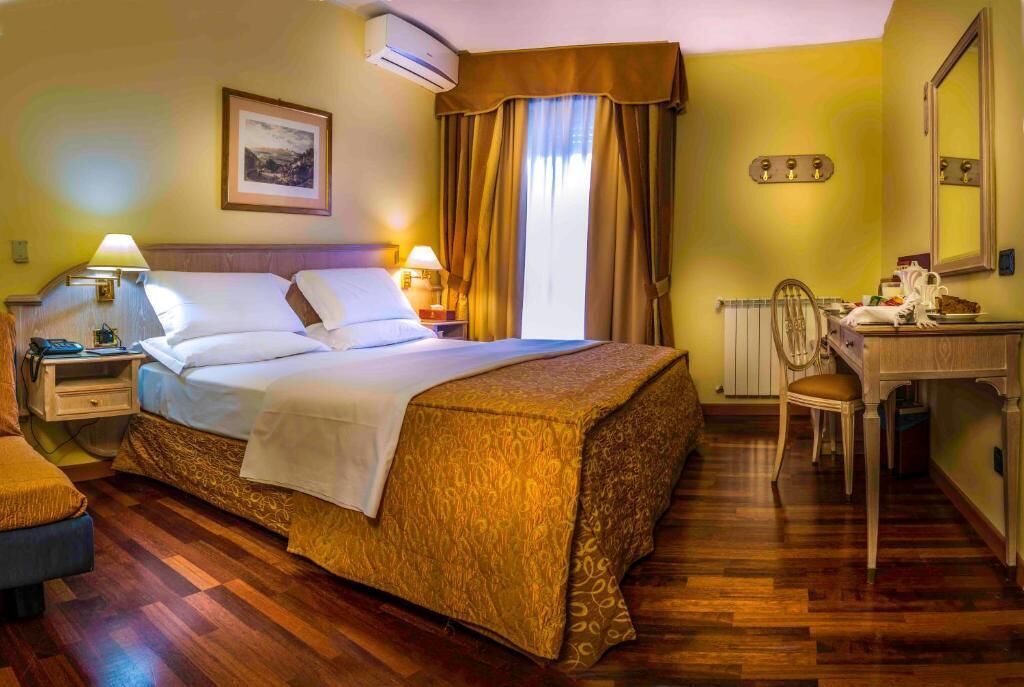 Camera Classic Familiare | Minibar, Zimmersafe, Schreibtisch, Verdunkelungsvorhänge