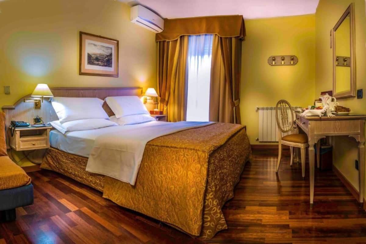 Camera Classic Familiare | Minibar, Zimmersafe, Schreibtisch, Verdunkelungsvorhänge