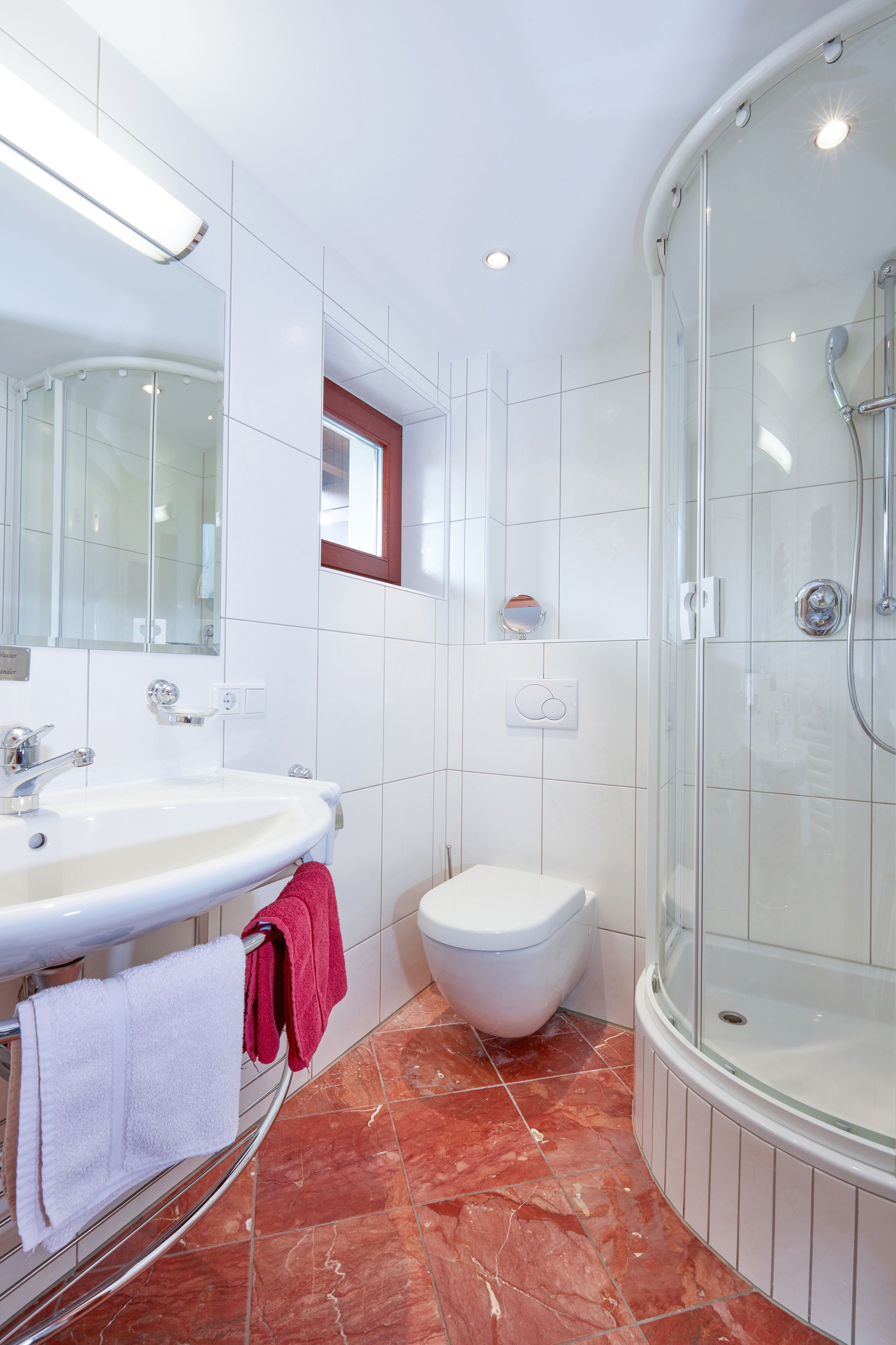 double room | bathroom | free toiletries, hair dryer, bathrobes, towels