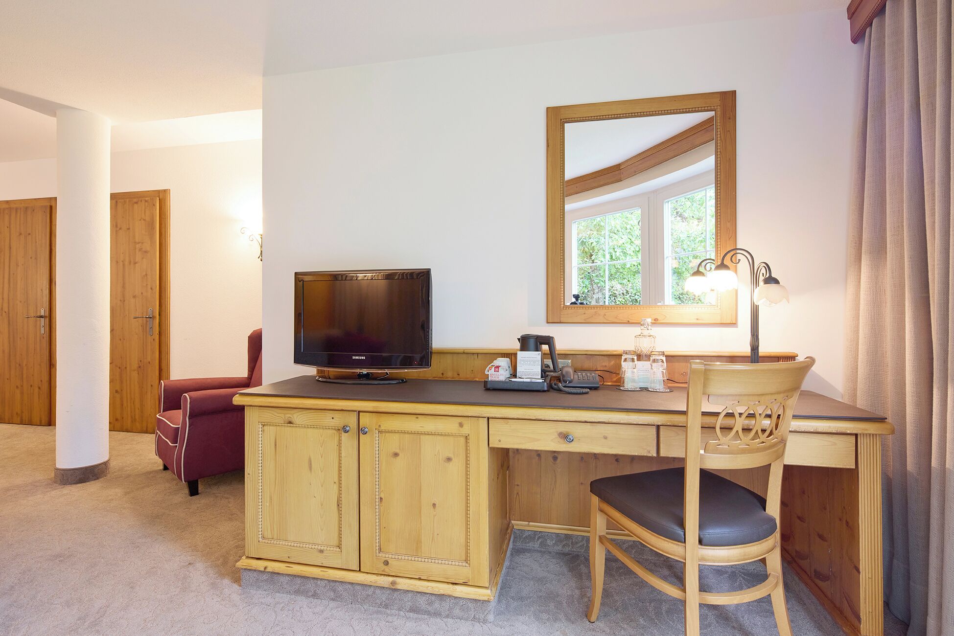 suite | 1 bedroom, minibar, in-room safe, desk