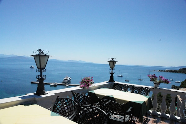 Rooftop terrace