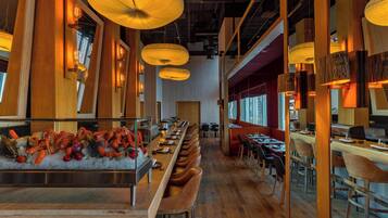 Desayuno buffet todos los días (con cargo)