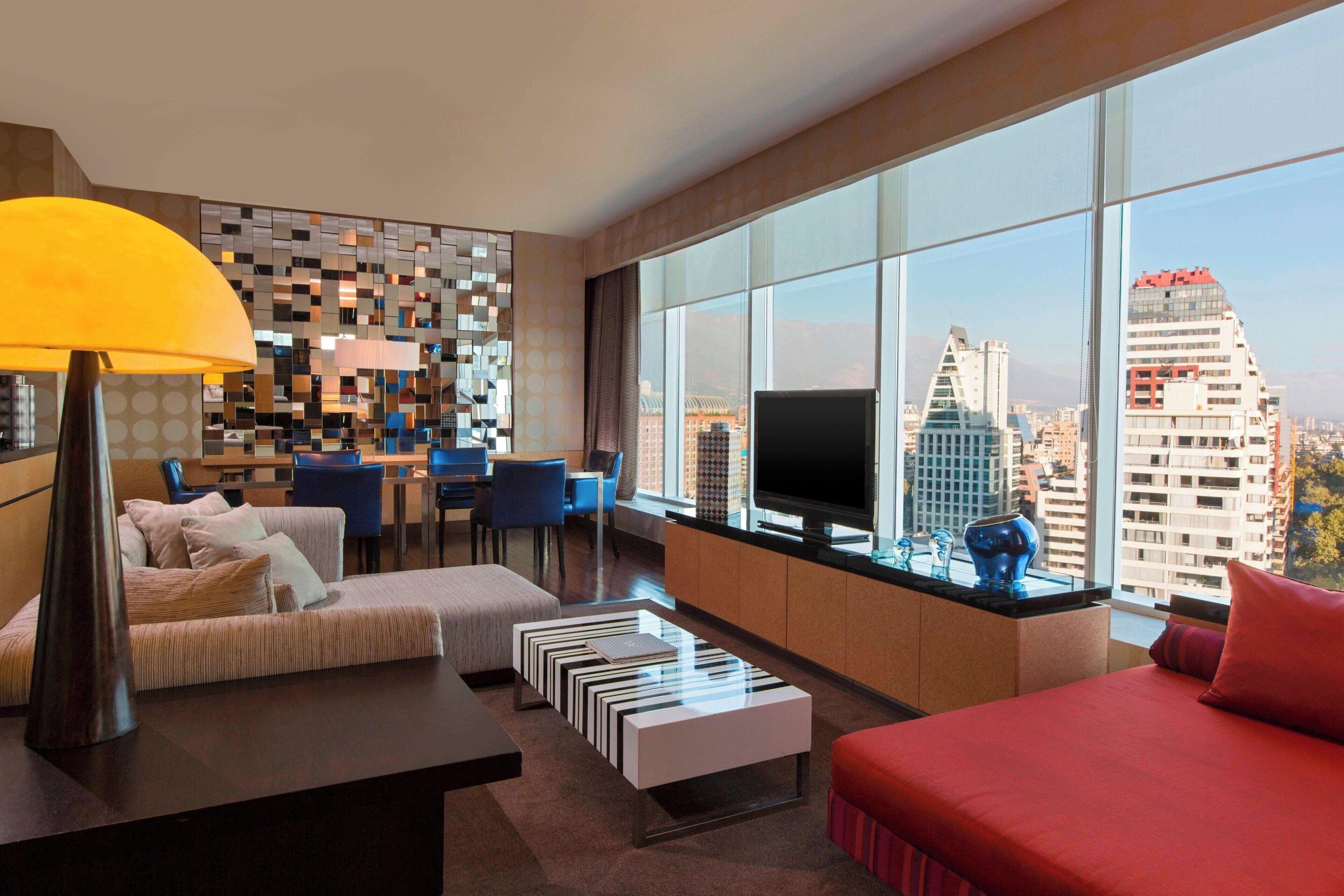 wow suite, suite, 1 king bed, corner | 1 bedroom, premium bedding, minibar, in-room safe