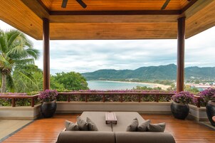 4 Bedroom Penthouse Pool Suite | Terrace/patio