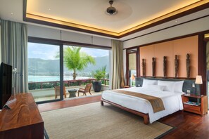 Bộ đồ giường cao cấp, nệm có lớp đệm bông, minibar 