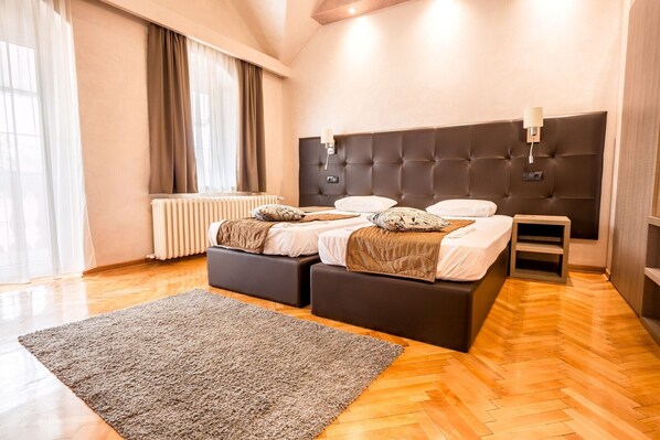 Minibaari, äänieristys, ilmainen Wi-Fi