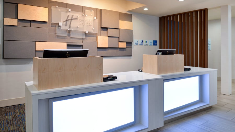 Holiday Inn Express Hotel & Suites Lodi by IHG