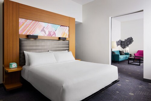 Aloft by Marriott Leawood-Overland Park