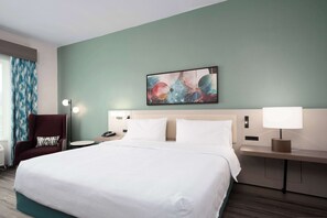 Premium bedding, down comforters, Select Comfort beds, in-room safe - Hilton Garden Inn Houston/Clear Lake NASA (Webster)