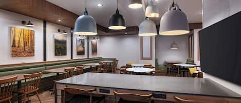 朝食 (コンチネンタル ブレックファスト)、毎日提供 (無料)