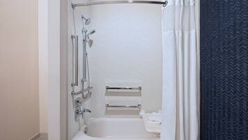 Room, Multiple Beds (Mobility/Hearing Accessible, Tub) | Bathroom | Hydromassage showerhead, free toiletries, hair dryer, towels
