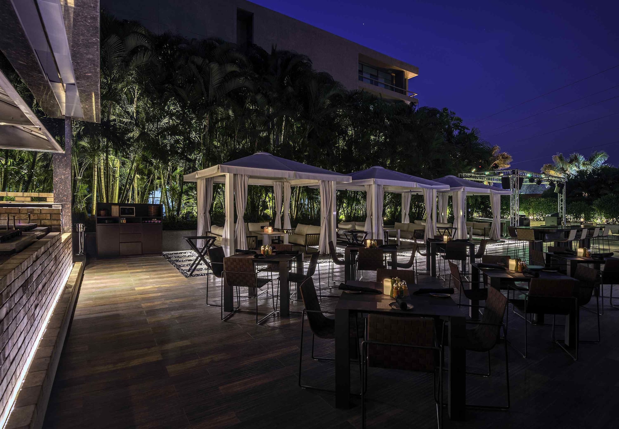 4 Star Hotels