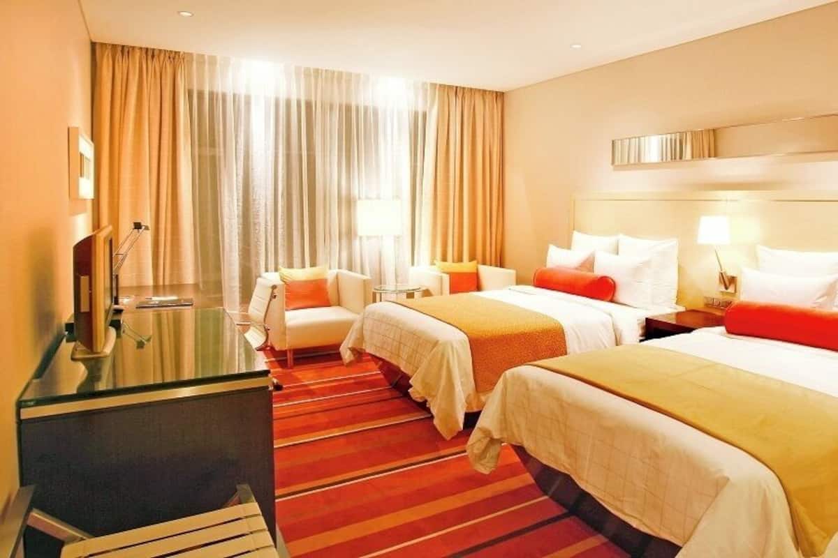 Ropa de cama hipoalergénica, camas con efecto memoria y minibar