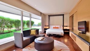 Suite ejecutiva, 1 cama de matrimonio grande, planta ejecutiva | Ropa de cama hipoalergénica, colchones viscoelásticos, minibar